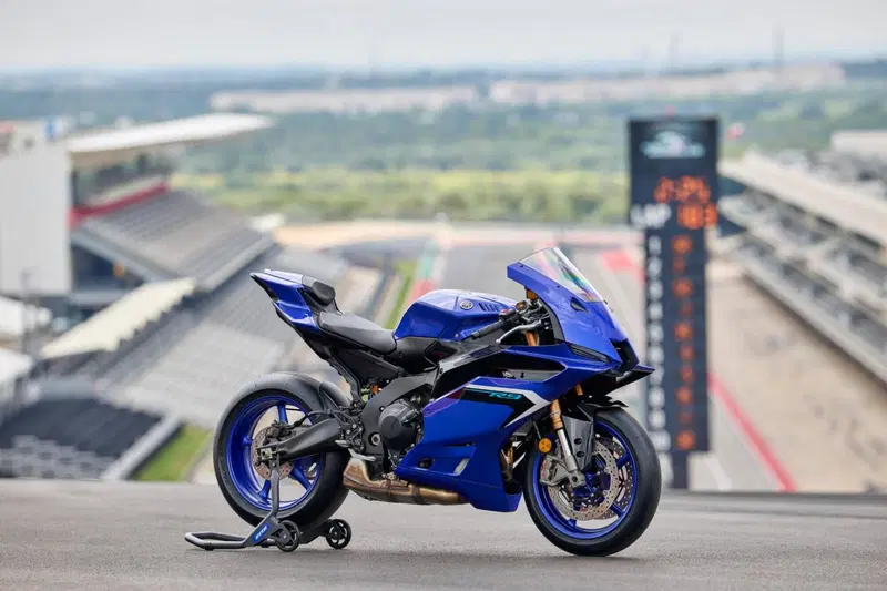 Yamaha YZF R9 (2025 - 26) (17)
