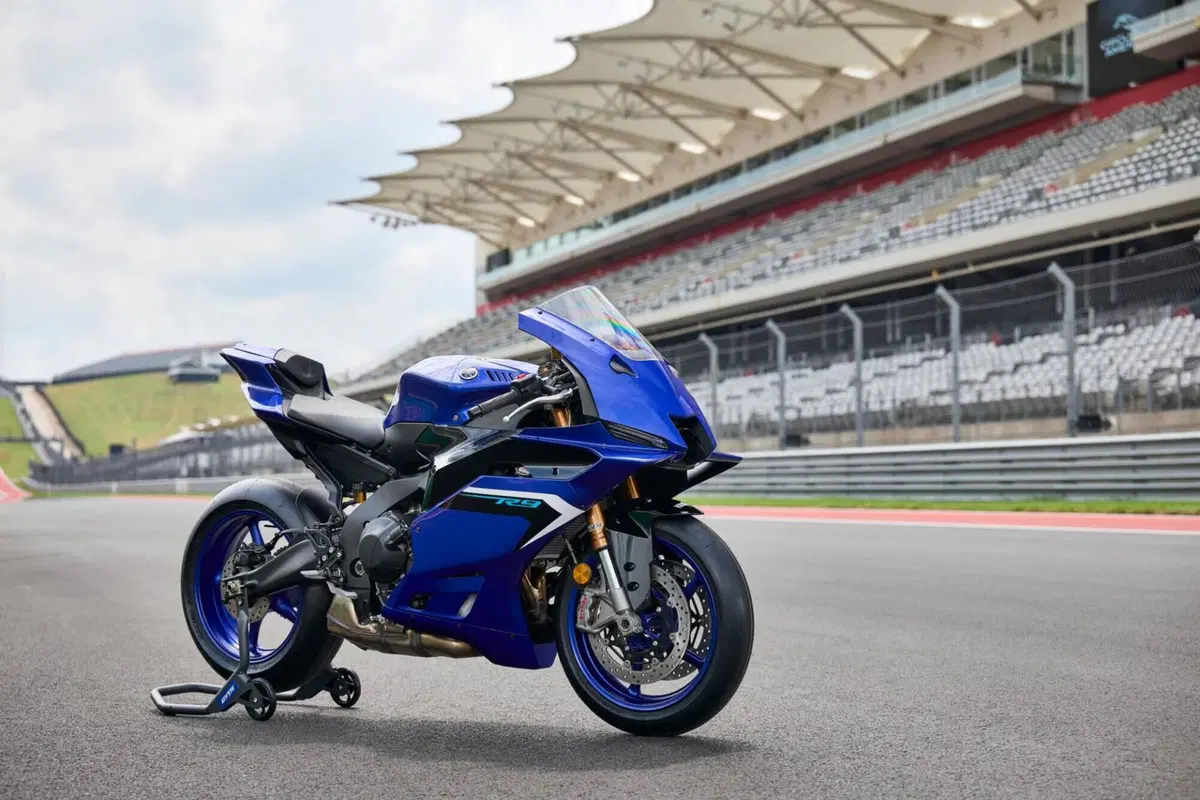Yamaha YZF R9 (2025 - 26) (18)