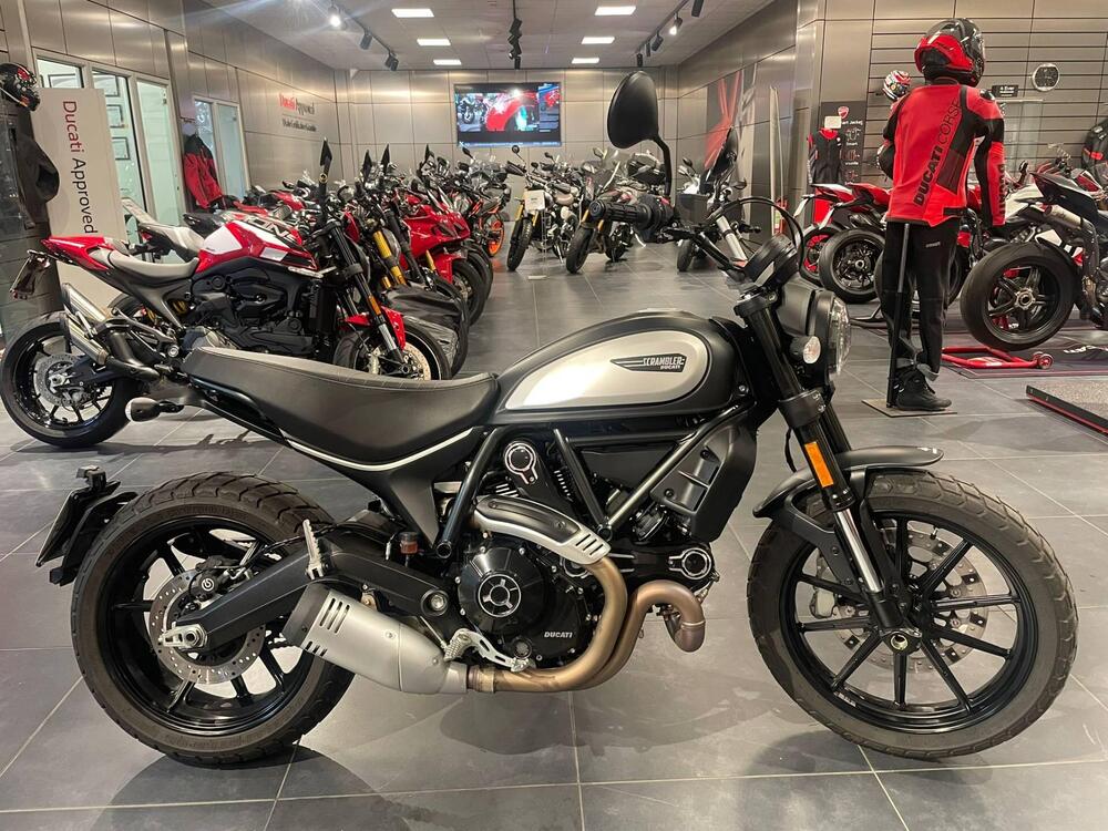 Ducati Scrambler 800 Icon Dark (2021 - 22)