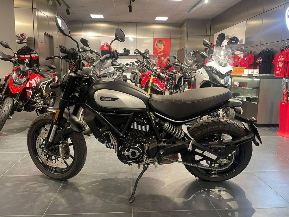 Ducati Scrambler 800 Icon Dark (2021 - 22) (2)