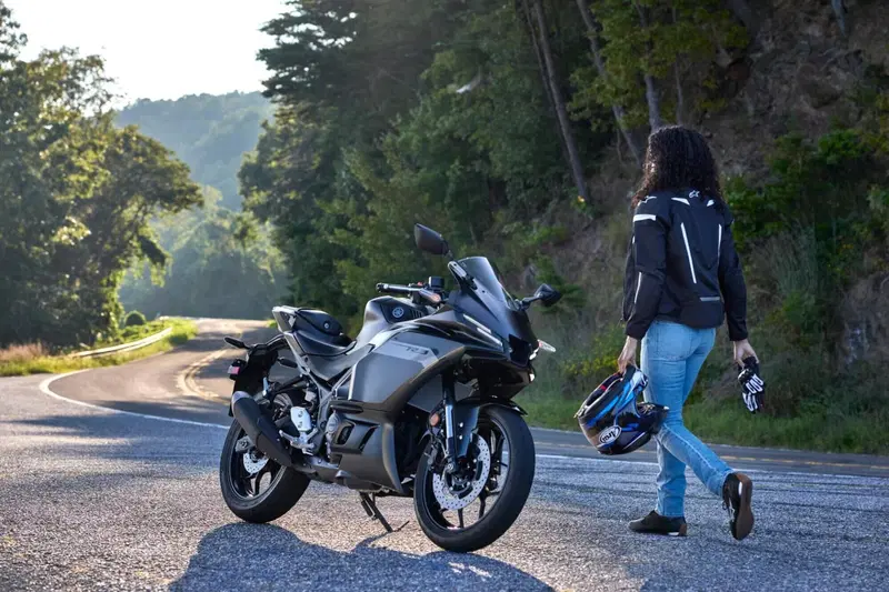 Yamaha YZF R3 (2025 - 26) (3)