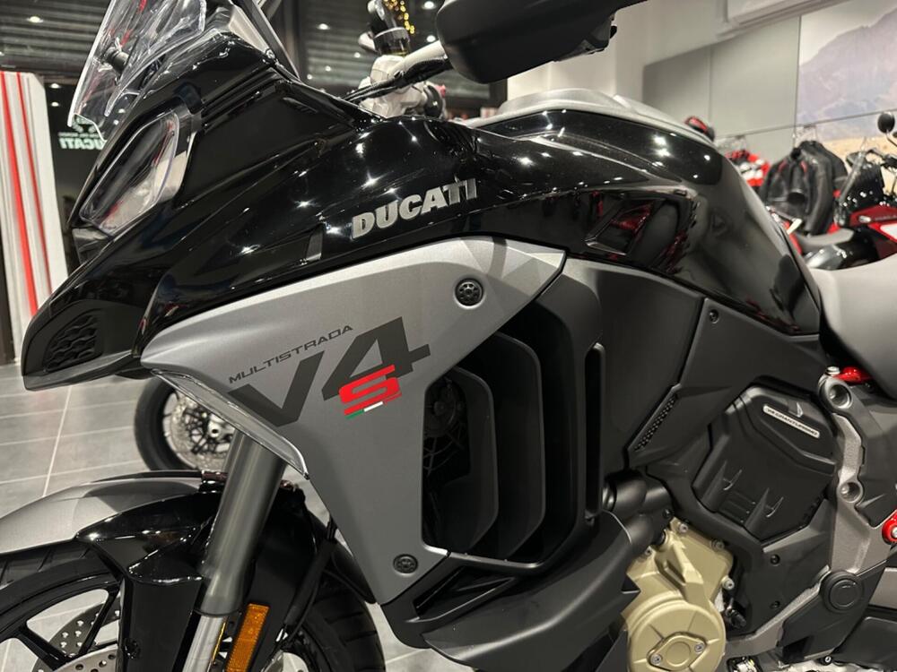 Ducati Multistrada V4 S (2025) (3)