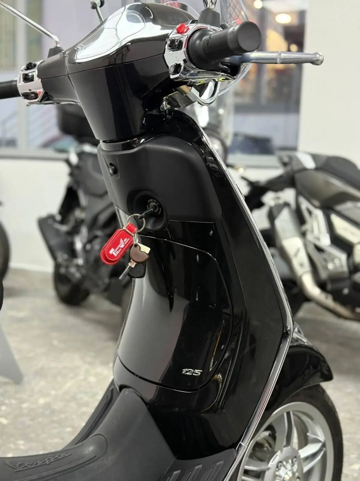 Vespa Primavera 125 (2024 - 25) (4)