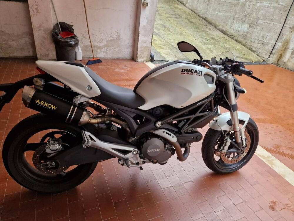 Ducati Monster 696 (2008 - 13) (2)