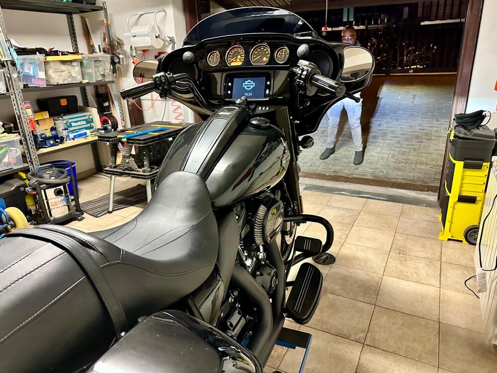 Harley-Davidson 114 Street Glide Special (2019 - 20) - FLHXS (4)