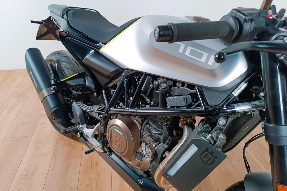 Husqvarna Vitpilen 701 (2018 - 19) (5)