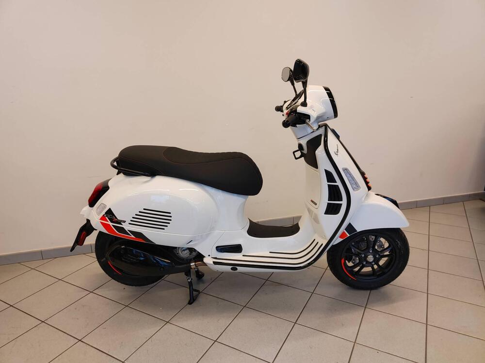 Vespa GTS 310 Supersport (2025) (2)