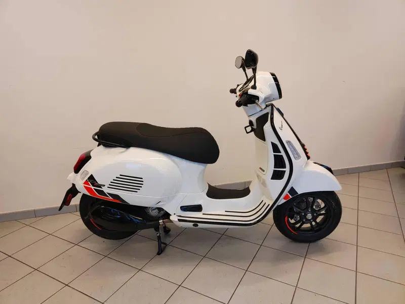 Vespa GTS 310 Supersport (2025 - 26) (2)