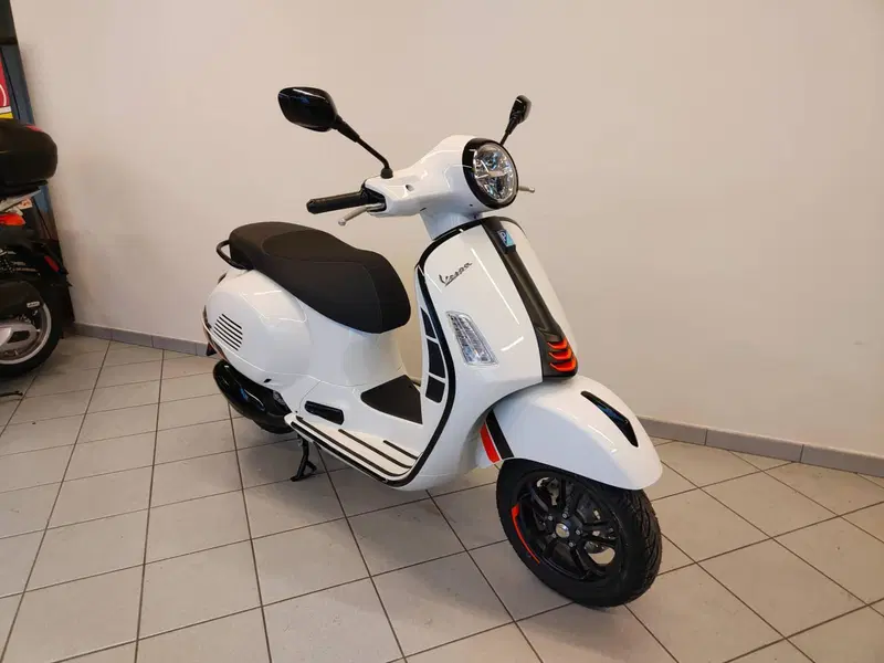 Vespa GTS 310 Supersport (2025 - 26) (4)