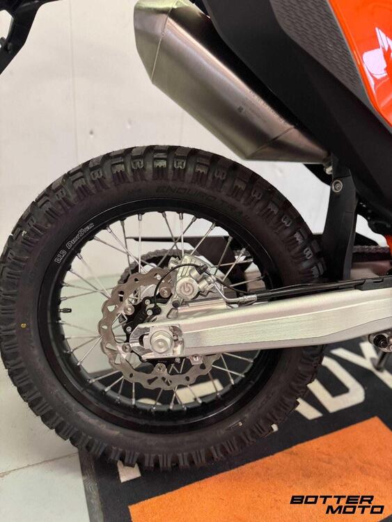 KTM 690 Enduro R (2022 - 24) (5)