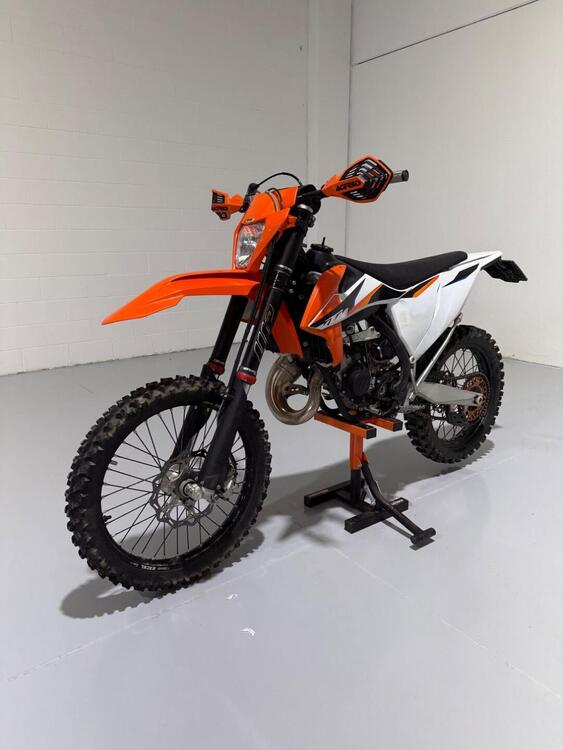 KTM 125 SX (2021) (3)