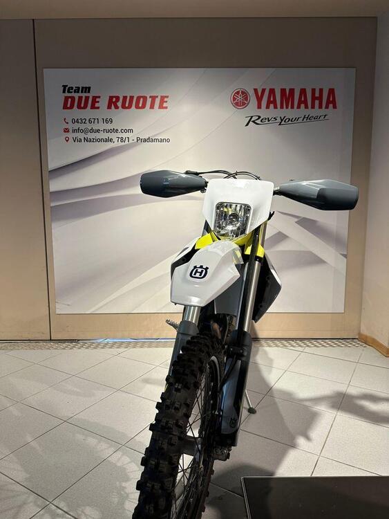 Husqvarna FE 250 (2022) (2)