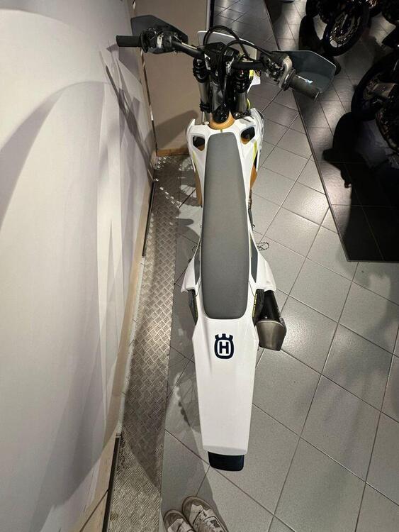 Husqvarna FE 250 (2022) (4)