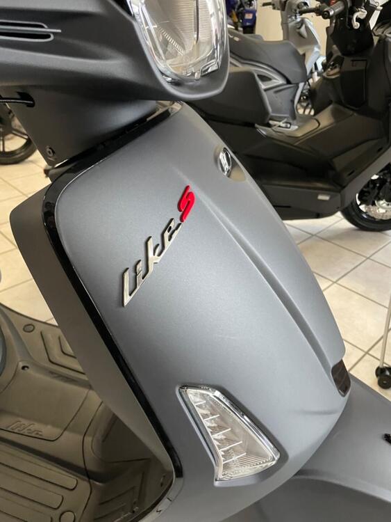 Kymco Like 125 Sport (2021 - 24) (4)