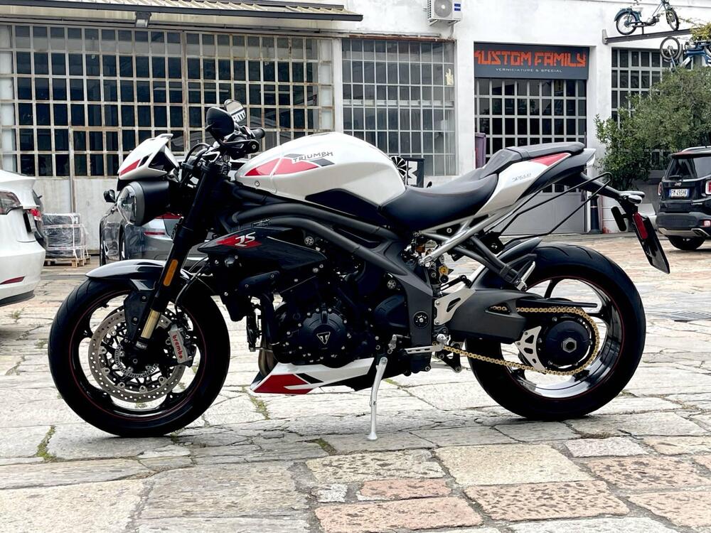 Triumph Speed Triple 1050 RS (2018 - 20) (2)