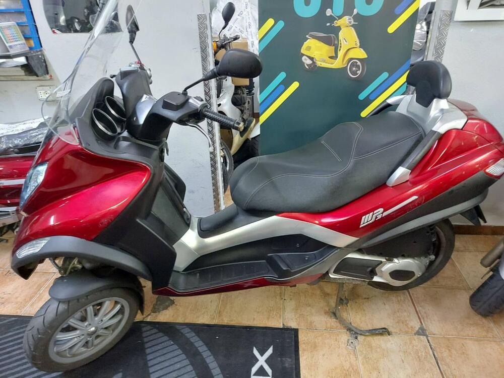 Piaggio MP3 300 (2010 - 11)