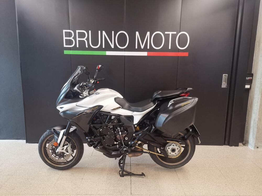 MV Agusta Turismo Veloce 800 Lusso SCS (2018 - 19) (2)