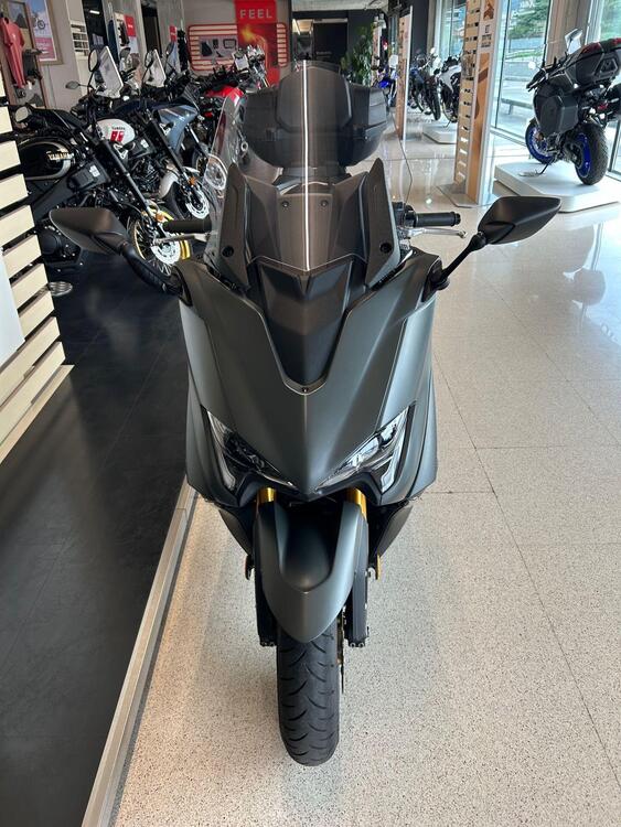 Yamaha T-Max 560 Tech Max (2022 - 24) (2)