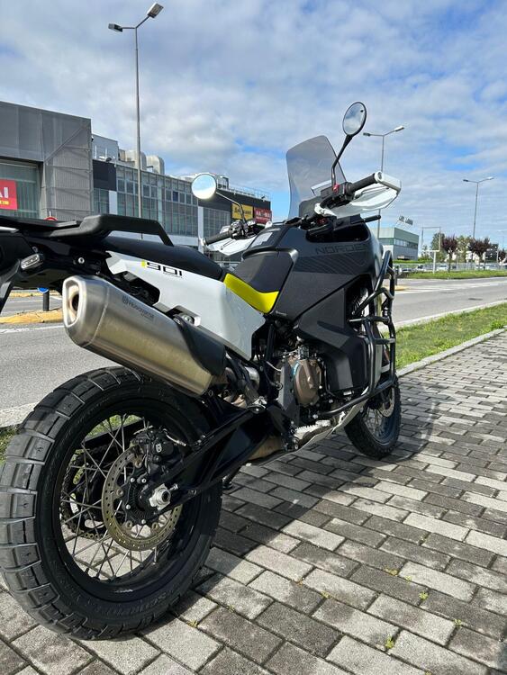 Husqvarna Norden 901 (2022 - 25) (4)