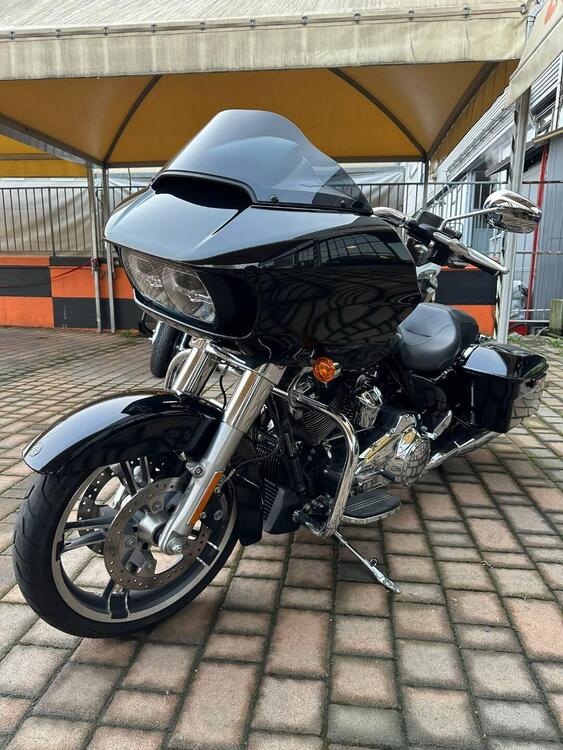 Harley-Davidson 107 Road Glide (2017) - FLTRX (5)