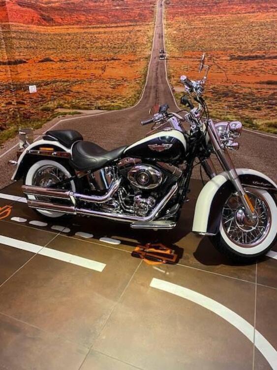 Harley-Davidson 1690 Deluxe ABS (2011 - 16) - FLSTN