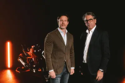 "Torneremo pi&ugrave; forti": le parole di Pierer e Neumeister sul piano strategico di auto-controllo di KTM [VIDEO]