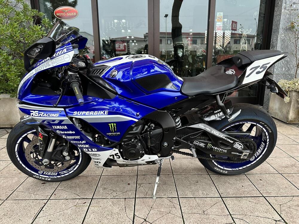 Yamaha YZF R1 (2020 - 24) (2)