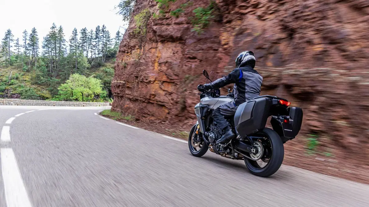 Yamaha Tracer 9 GT Y-AMT (2025 - 26) (15)