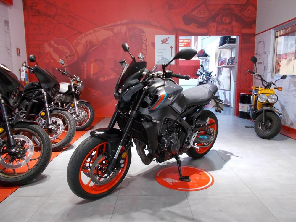 Yamaha MT-09 (2021 - 23) (2)