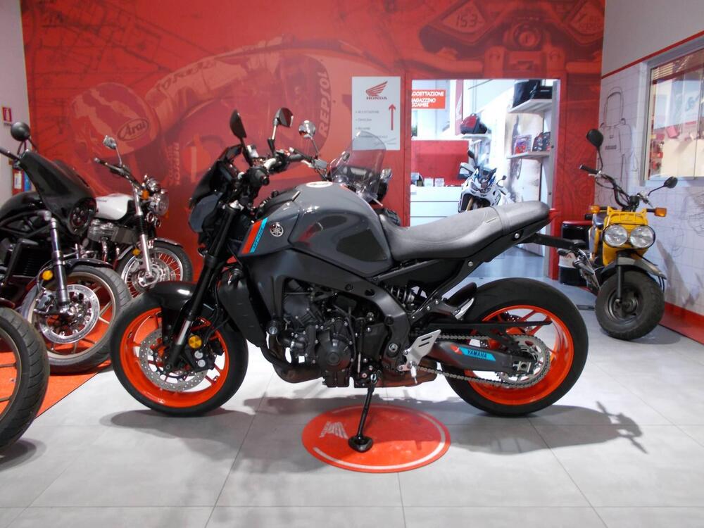 Yamaha MT-09 (2021 - 23) (4)