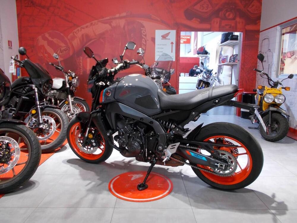 Yamaha MT-09 (2021 - 23) (5)