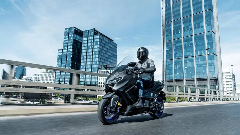 Yamaha T-Max 560 (2025 - 26) (2)