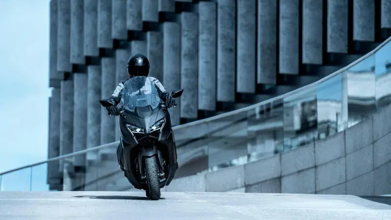 Yamaha T-Max 560 (2025 - 26) (5)