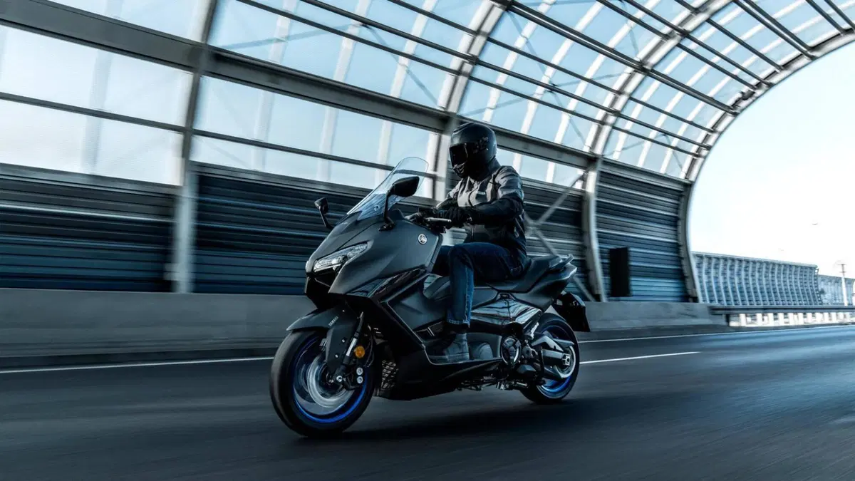 Yamaha T-Max 560 (2025 - 26) (7)