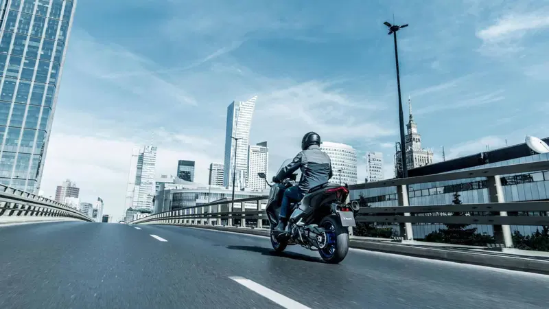 Yamaha T-Max 560 (2025 - 26) (9)