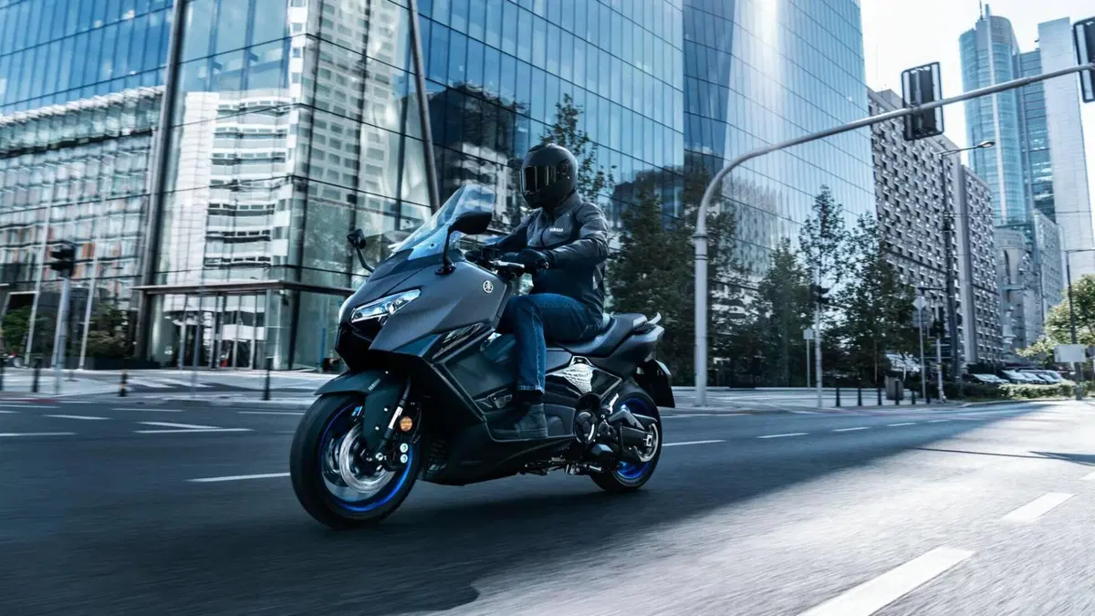 Yamaha T-Max 560 (2025 - 26) (10)
