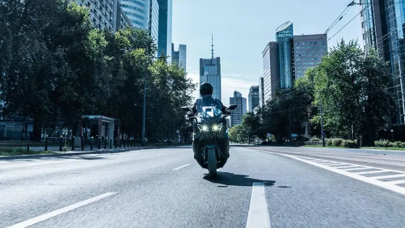 Yamaha T-Max 560 (2025 - 26) (12)