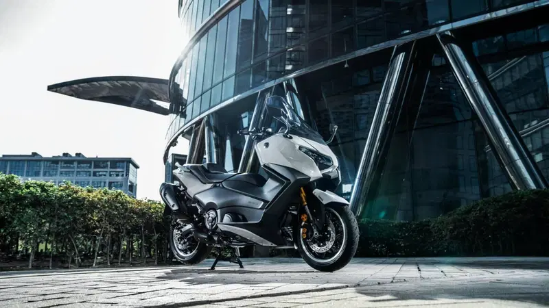 Yamaha T-Max 560 Tech Max (2025 - 26) (16)