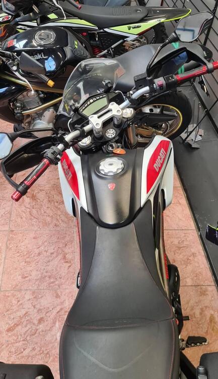 Ducati Hypermotard 821 SP (2013 - 15) (2)