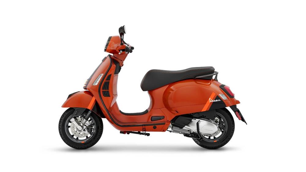 Vespa GTS 300 Super Sport (2023 - 24) (2)