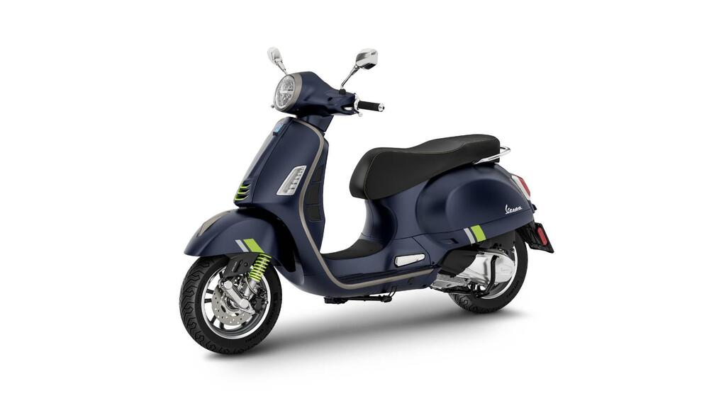 Vespa GTS 300 Super Tech (2023 - 24) (2)