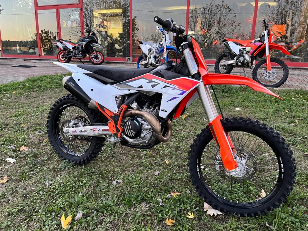 KTM 450 SX-F (2023) (2)