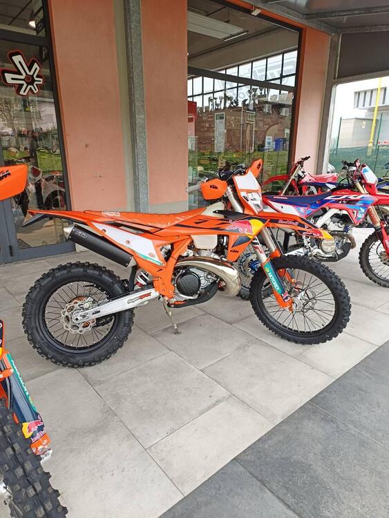 KTM 250 EXC Champion Edition (2025) (2)