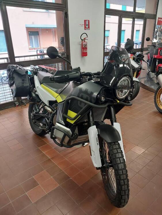 Husqvarna Norden 901 (2022 - 25) (2)