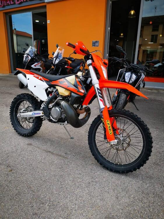 KTM 300 EXC E TPI (2018) (2)