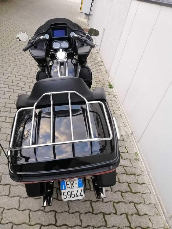 Harley-Davidson 114 Road Glide Ultra (2019) - FLTRXU (2)