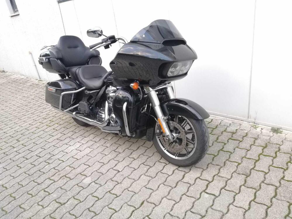 Harley-Davidson 114 Road Glide Ultra (2019) - FLTRXU (3)