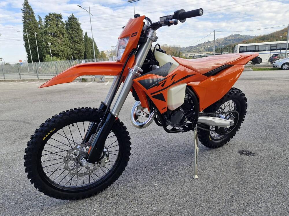 KTM 125 XC-W (2025) (3)