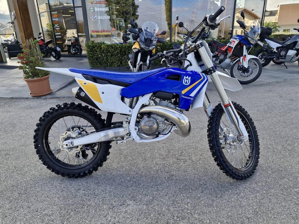 Husqvarna TC 300 Heritage (2025) (4)