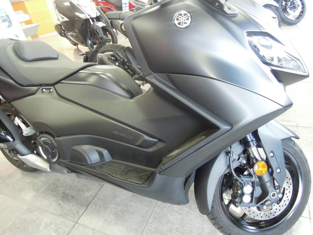 Yamaha T-Max 560 (2022 - 24) (3)